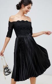 Lace Top Midi Dress With Pleated Skirt