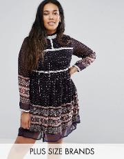 printed dress with lace trim