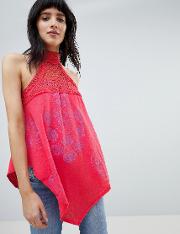 Mandolin Print Vest With Crochet Neck