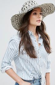 oversized straw beach hat
