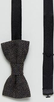 bow tie in herrginbone tweed