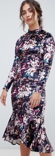 hope & ivy long sleeve velvet midi dress with peplum hem in floral print