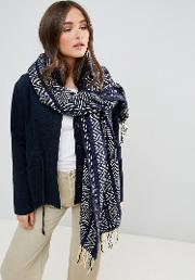 oversized knitted scarf