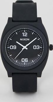 a1248 time teller p corp silicone watch in black