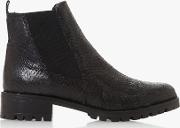 Powerful Leather Chelsea Boots