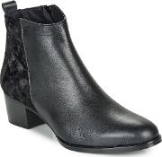 Guilermo Low Ankle Boots
