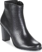 Jotta Low Ankle Boots
